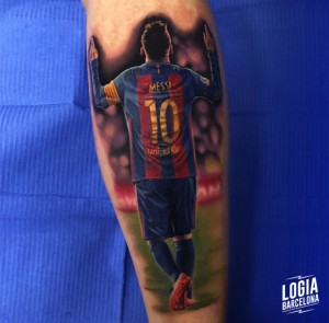 tatuaje de Leo Messi en el brazo